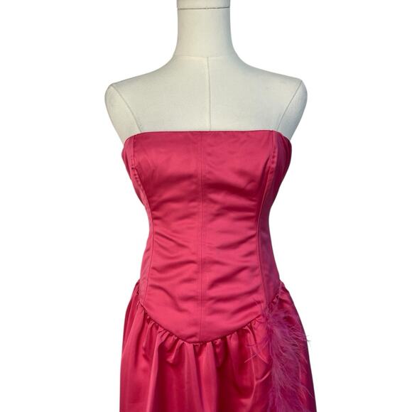 NWT WeWoreWhat x Revolve Strapless Feathered Gown Slit Womens Size 2 Hot Pink - Picture 7 of 9